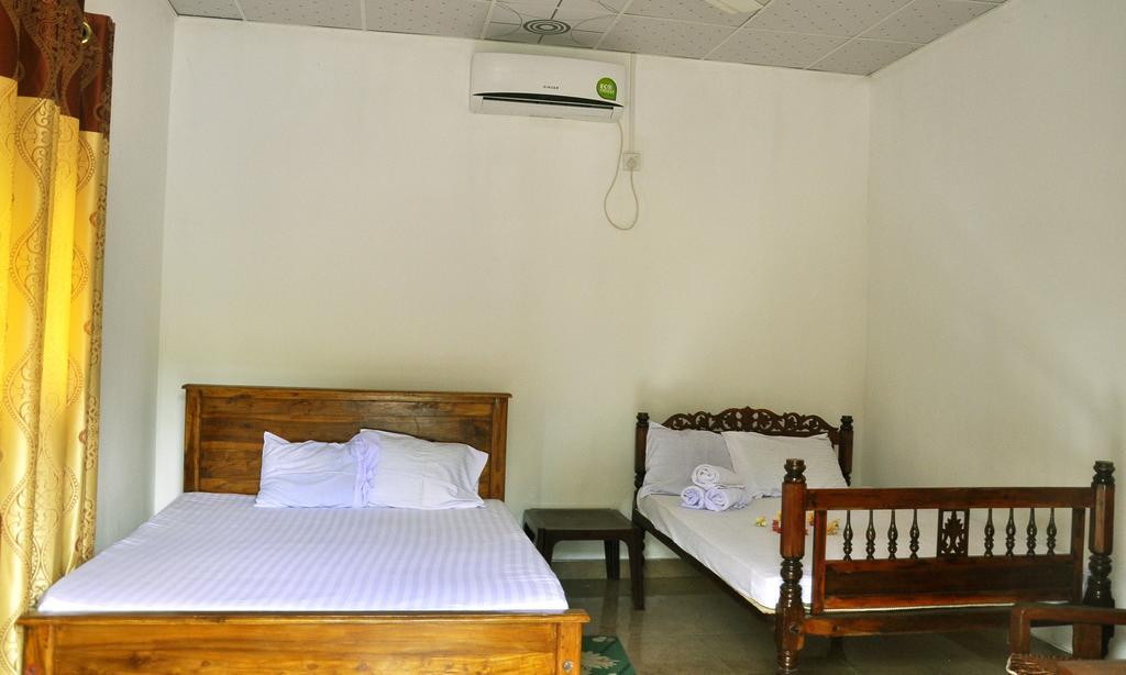 Hotel Flamingo Anuradhapura Exterior foto